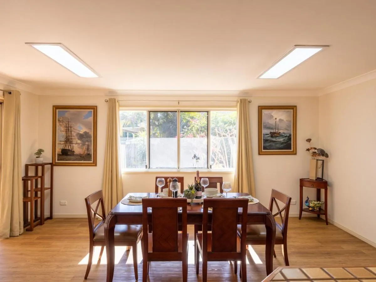 4 Beds Family House At Sunnybank Hills Villa Brisbane Australien